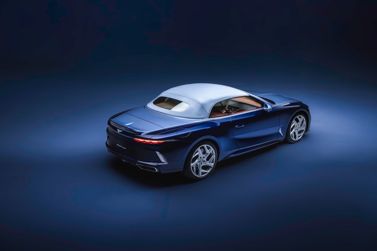 Bentley Batur Convertible capota fechada