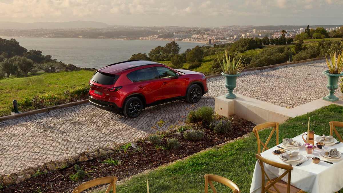 Mazda CX-5 2026 aposta num habitáculo mais digital com Google integrado
