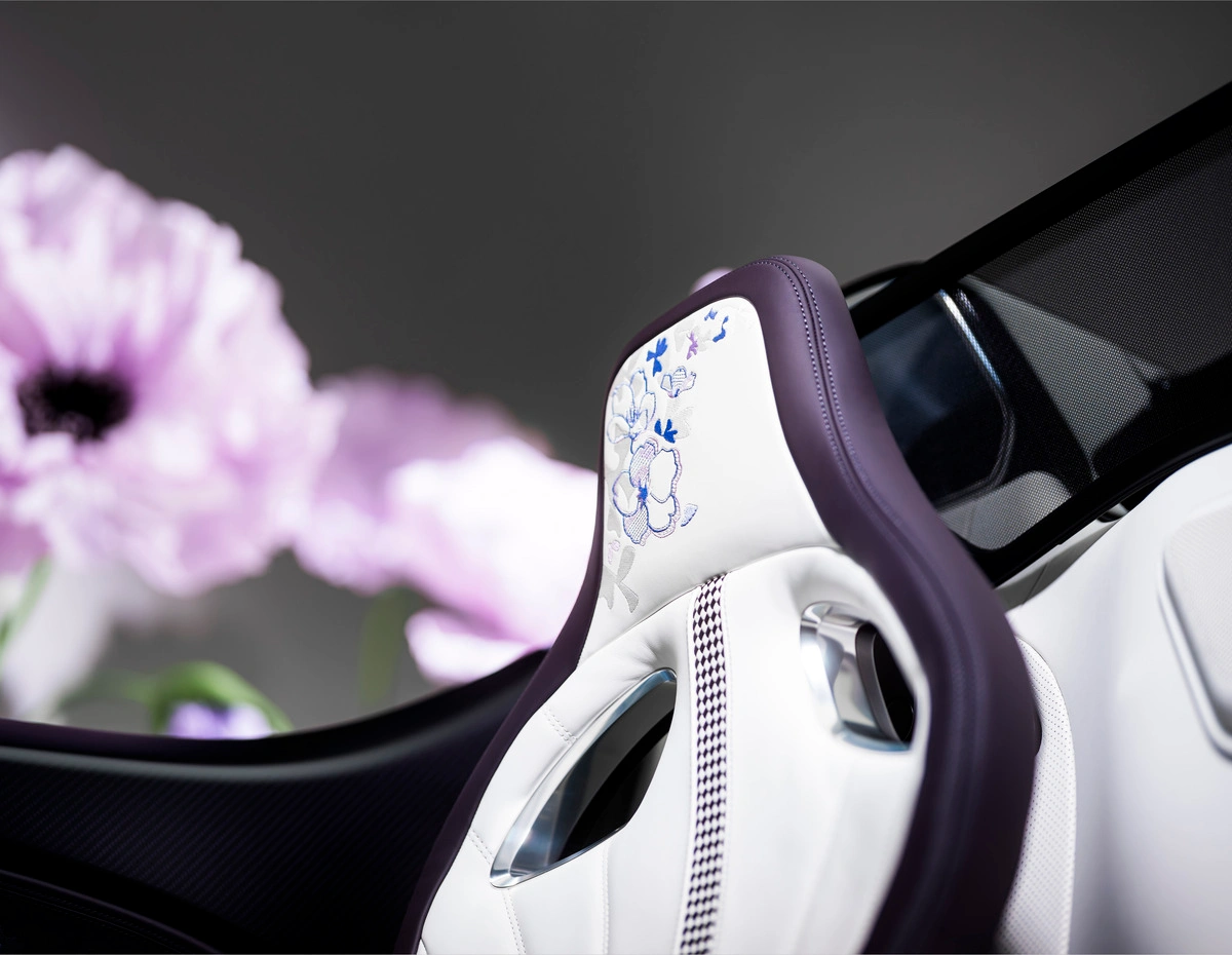 Habitáculo reflete o nível extremo de personalização