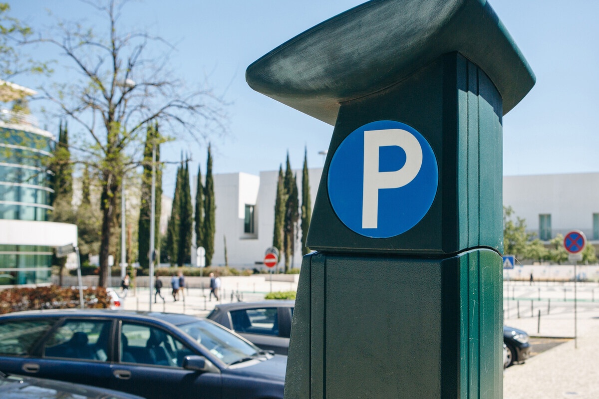 Parquímetro em Lisboa com sistema de estacionamento pago