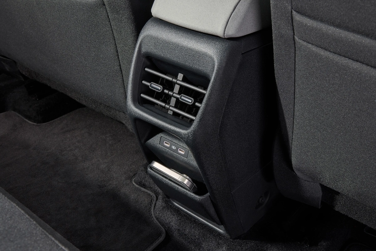 Bagageira do Skoda Epiq com 490 litros de capacidade