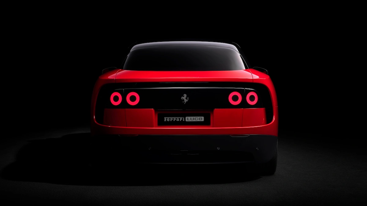 Novo ferrari eletrico luce traseira