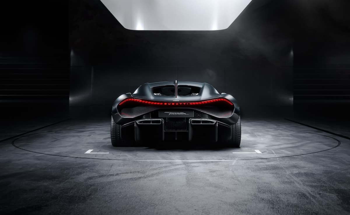 Bugatti Tourbillon traseira