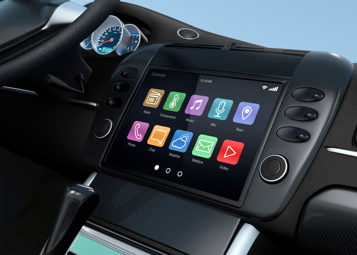 Ecrã multimédia com Android Auto e nova geração de funcionalidades digitais no automóvel