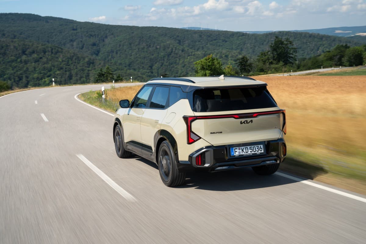 Detalhe do motor 1.5 T-GDi mild-hybrid de 48 volts do Kia Seltos
