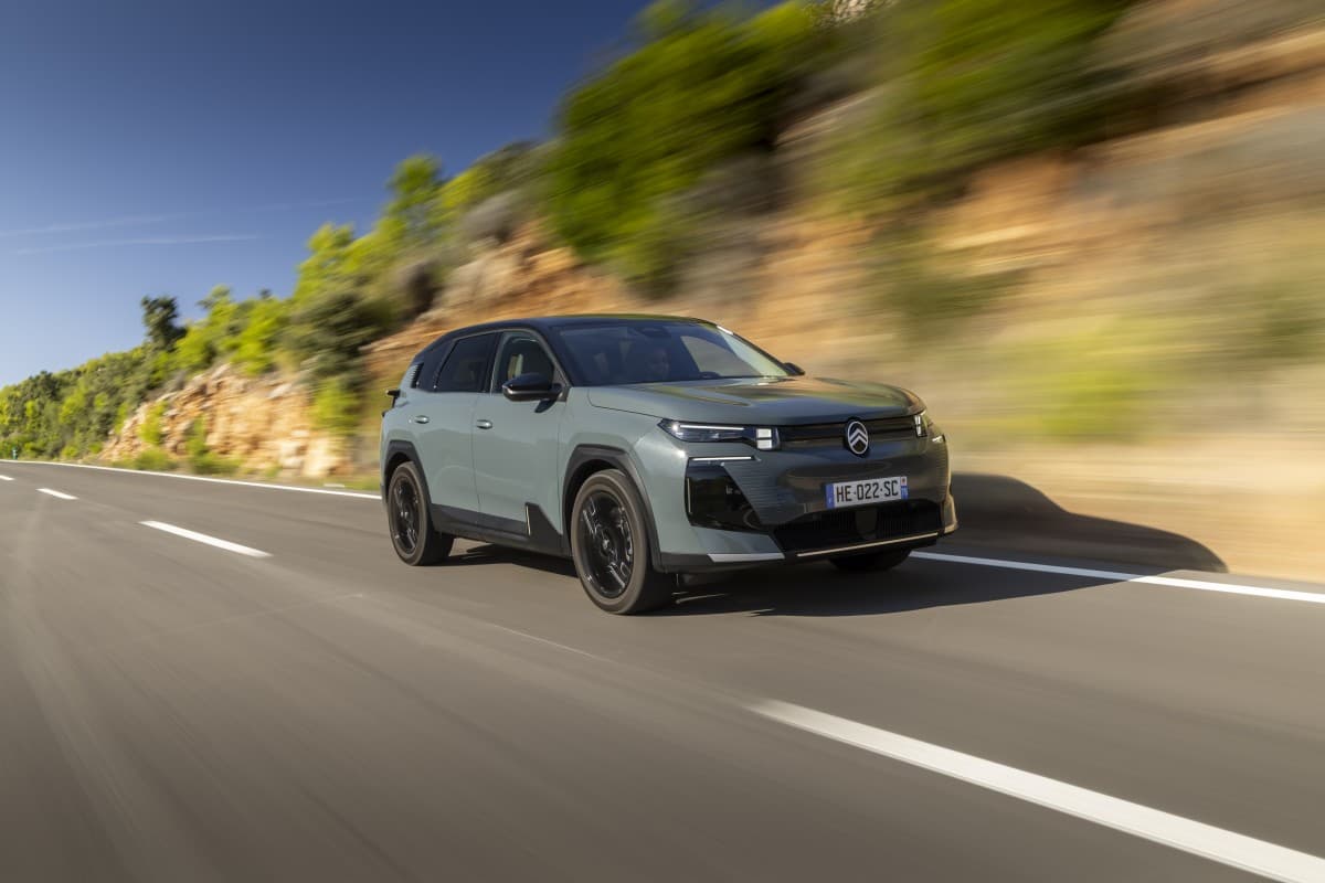 o novo Citroën C5 Aircross elétrico anuncia uma autonomia de até 520 quilómetros