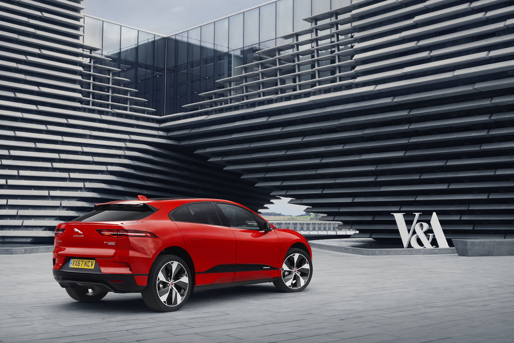 parte traseira do novo jaguar i-pace