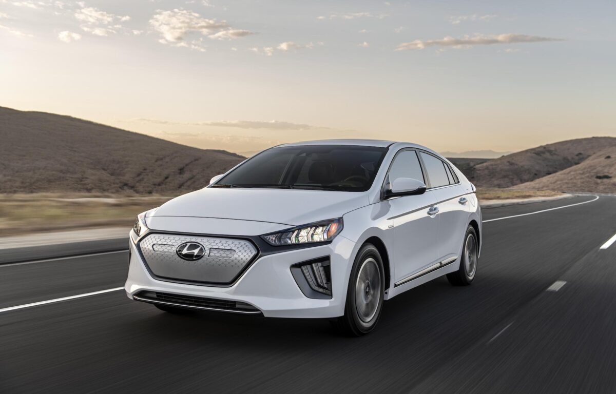Hyundai Ioniq carro elétrico usado 30 mil euros Standvirtual