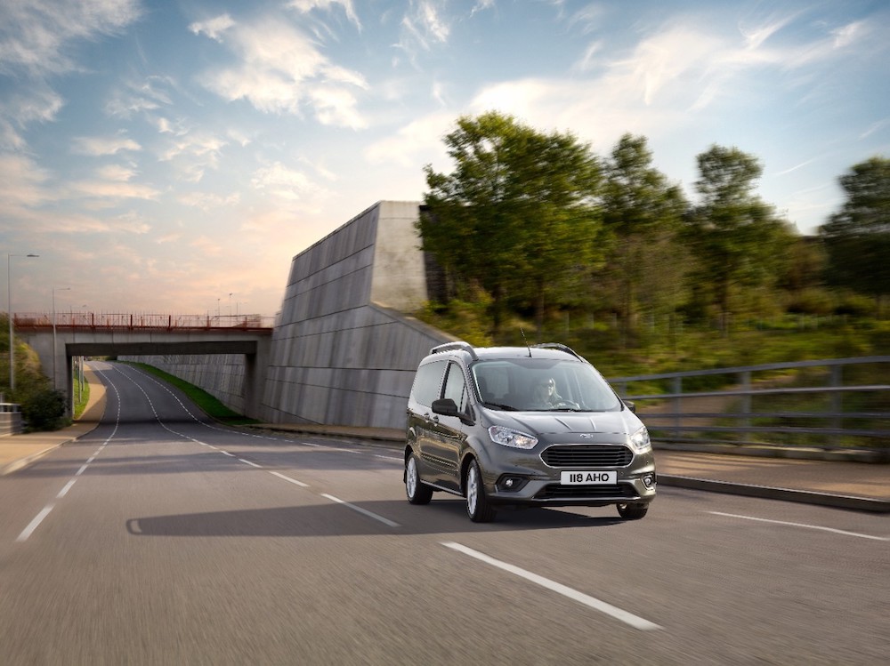 Ford Tourneo Courier usado