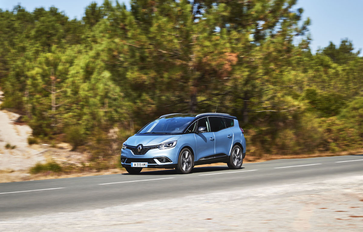 Renault GRAND SCENIC híbrido diesel usado