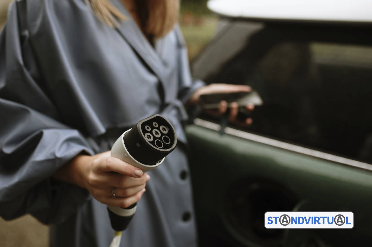 3 carros elétricos novos 30 mil euros