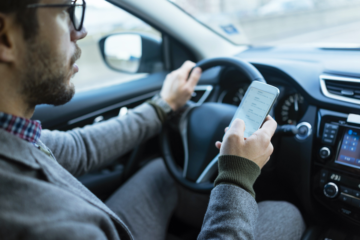 Autoridades campanha ao volante telemóvel pode esperar