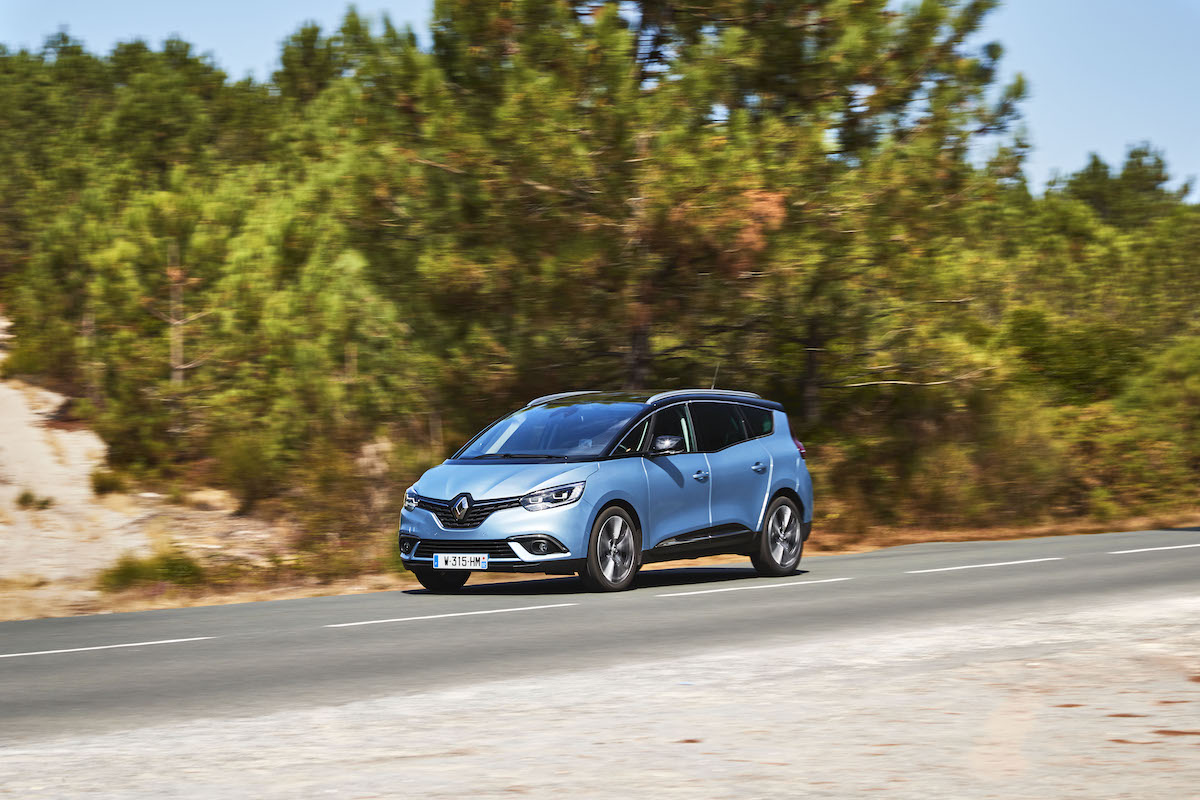 Carrrinha Renault GRAND SCENIC híbrida gasóleo