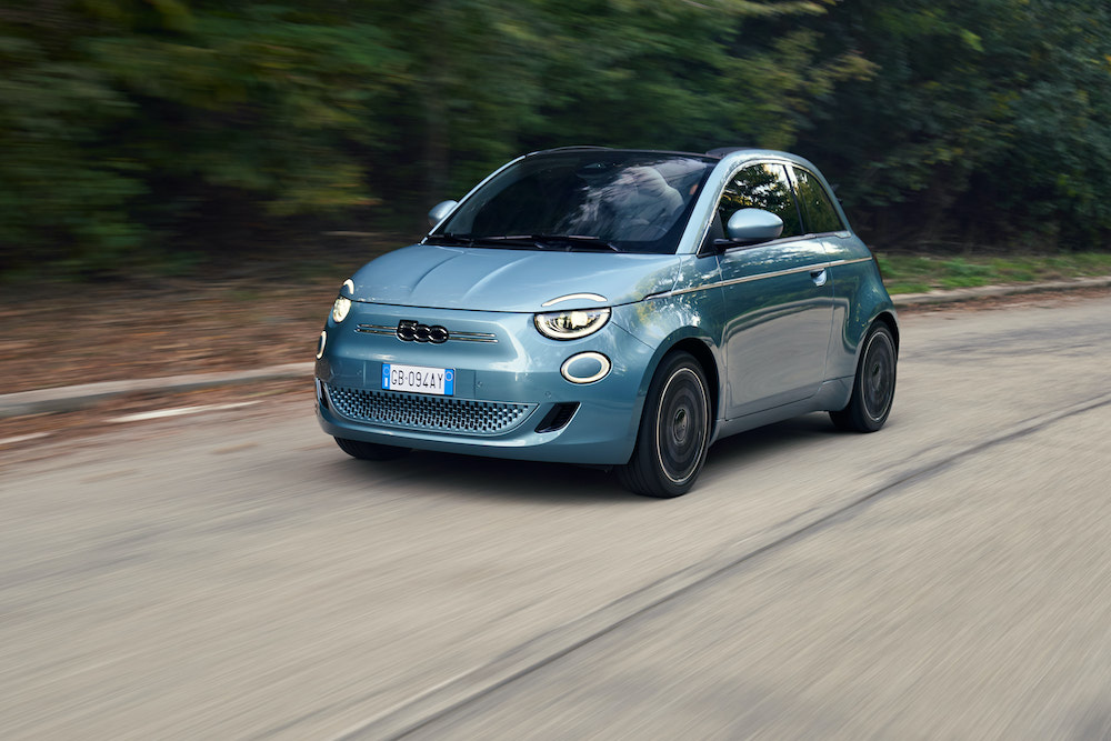 Fiat 500e carro pequeno elétrico