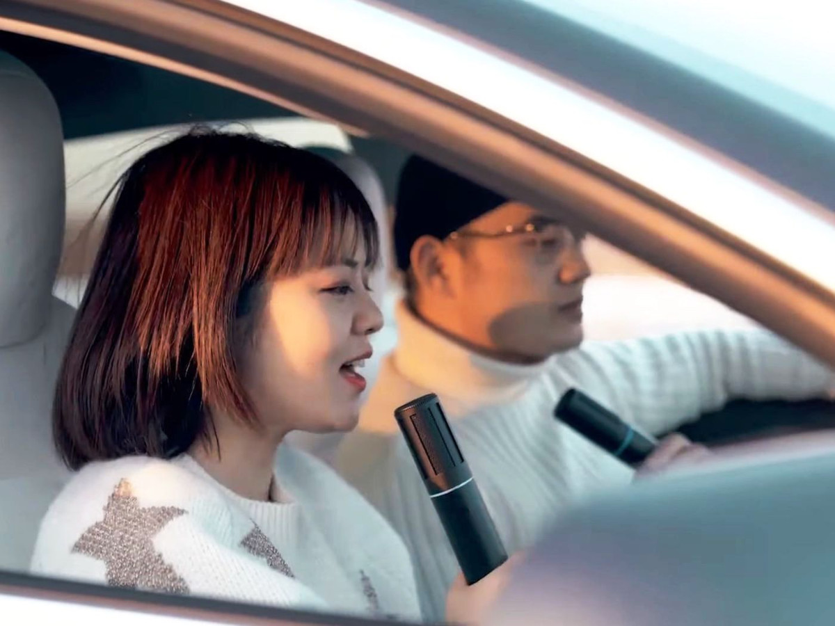 TeslaMic o novo microfone de karaoke para o seu carro Tesla