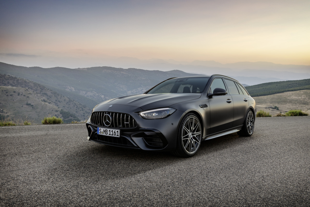 Mercedes AMG C63 S dispensa V8 sem perder potencia