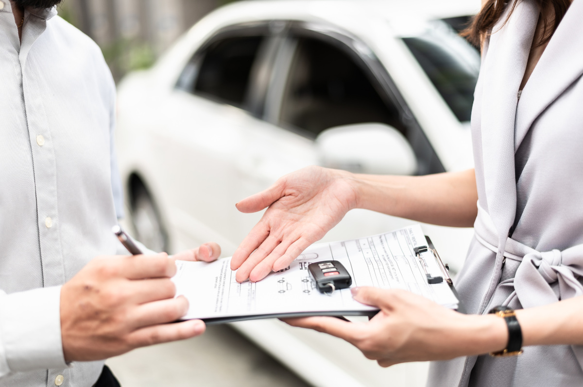 Comprar carro ou fazer renting automóvel