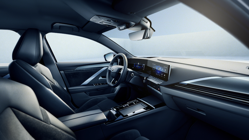 Opel Astra Electric interior