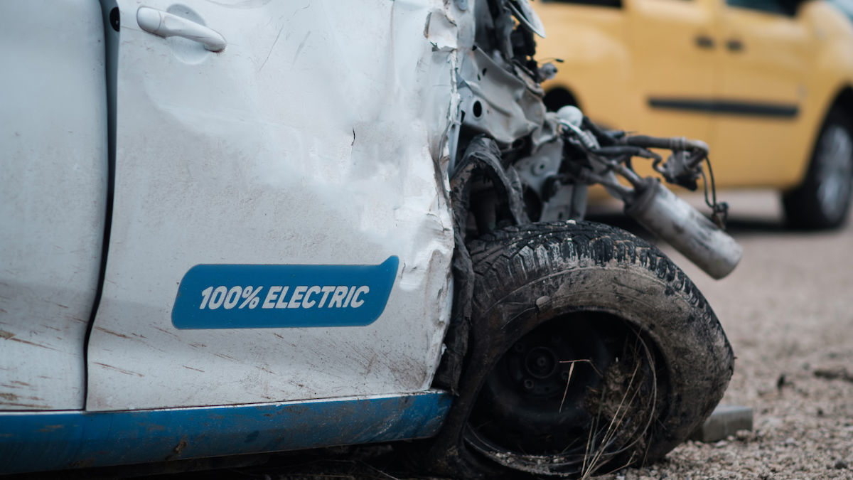 Veículos elétricos com poucos quilómetros estão a ir para abate