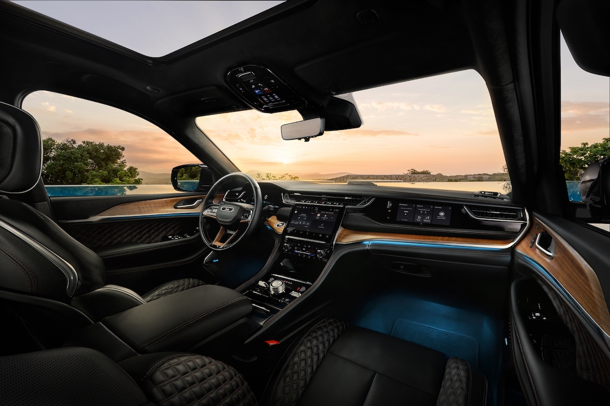 Jeep Grand Cherokee 4xe interior