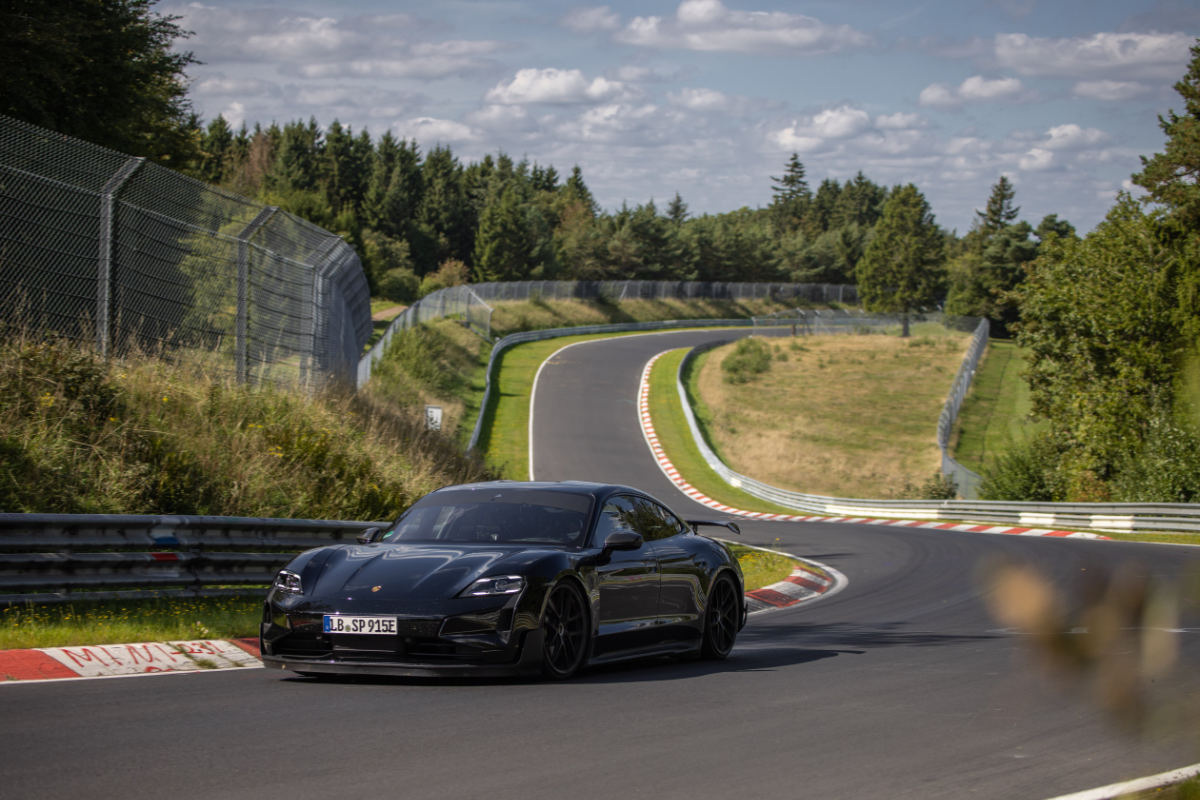 Porsche Taycan Turbo GT melhor tempo Nurburgring