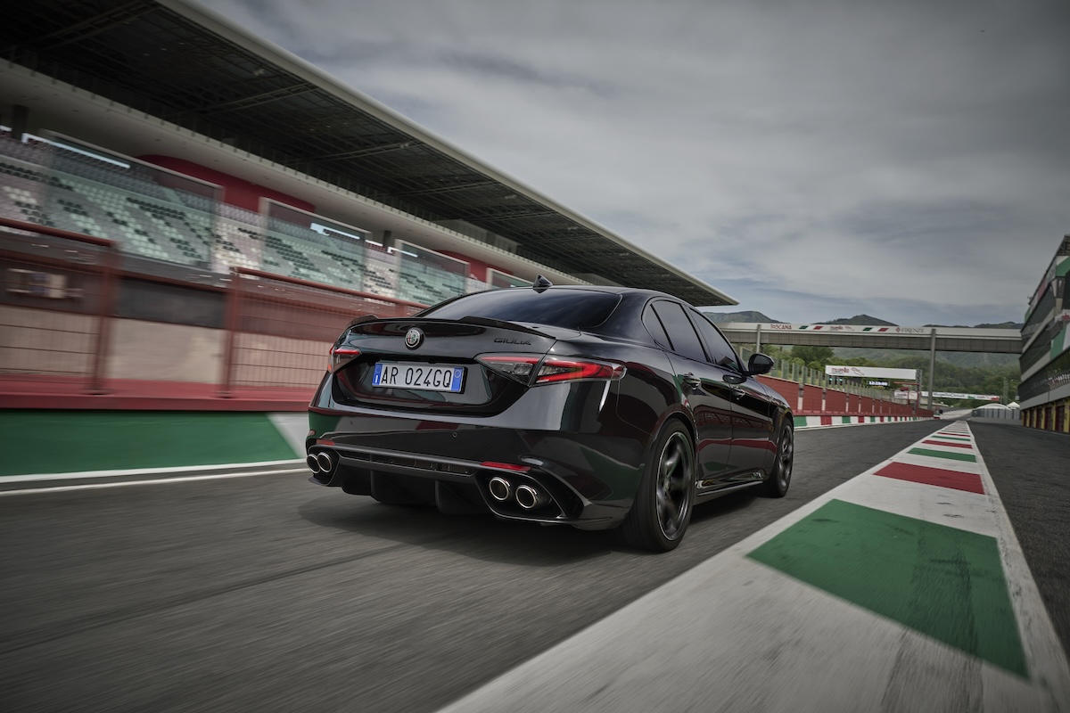 Alfa Romeo Giulia Super Sport novo