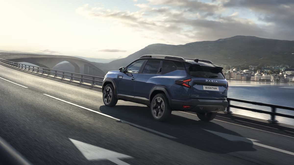 Novo Dacia Bigster HYBRID traseira