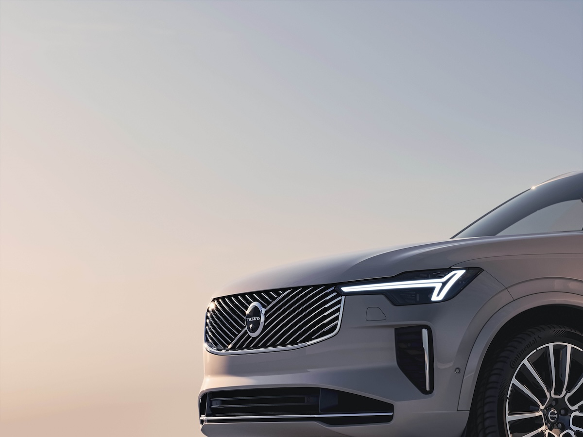 Novo Volvo XC90 o?ticas frontais