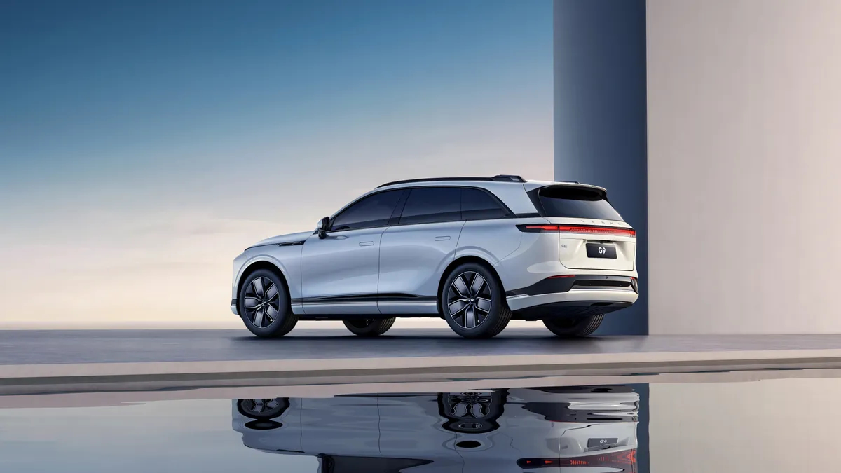 XPENG G9 elétrico, capaz de carregar dos 10% aos 80% em apenas 11 minutos