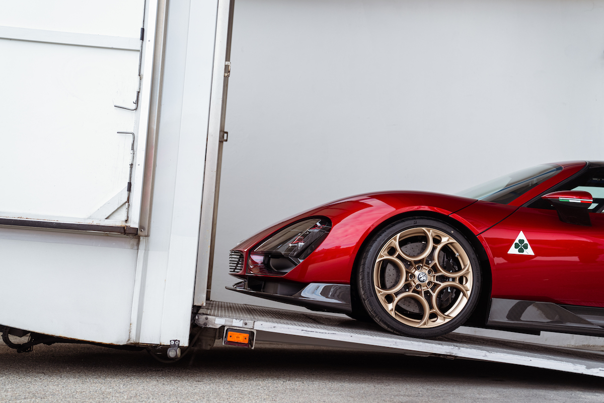Alfa Romeo 33 Stradale modelo