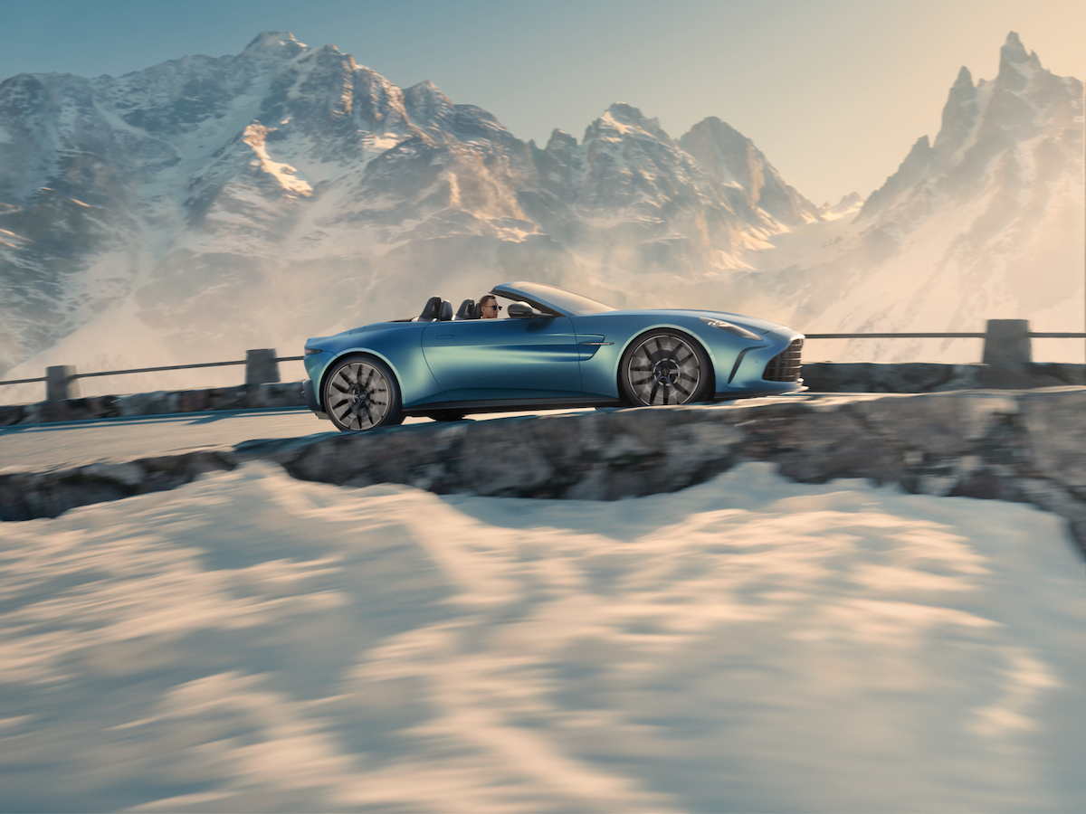 Aston Martin Vantage Roadster descapotavel