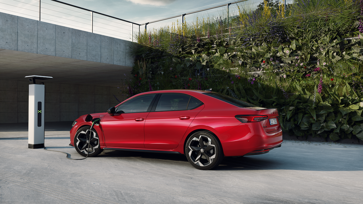 Škoda Superb Hatch hibrido