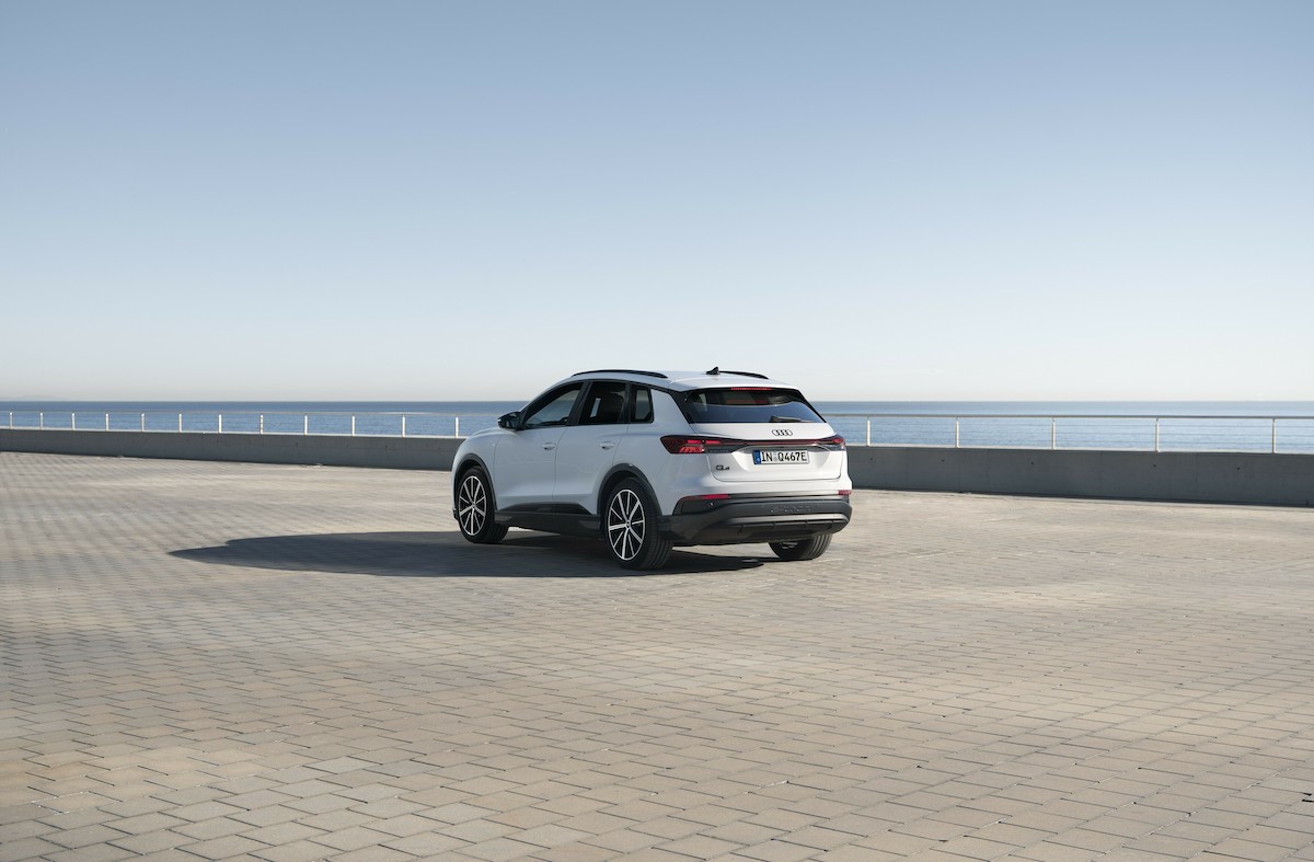 Audi Q4 40 e-tron equipamento