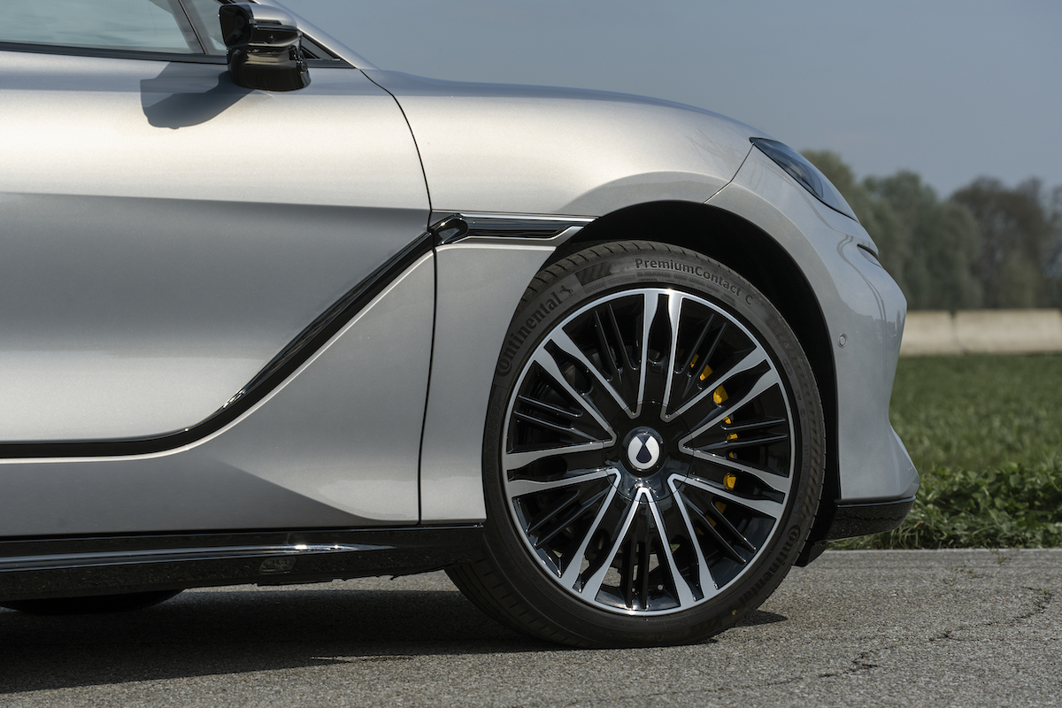 Denza Z9 GT Crab Walk