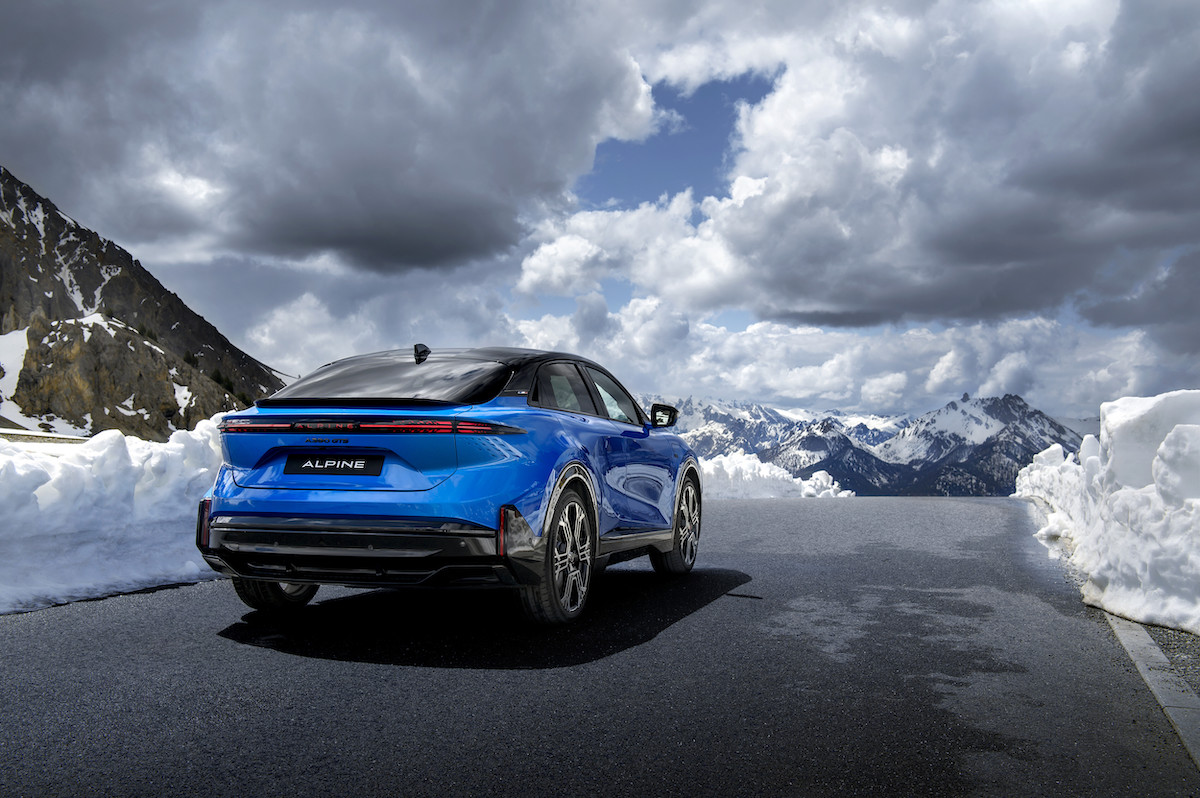 Alpine A390 design exterior