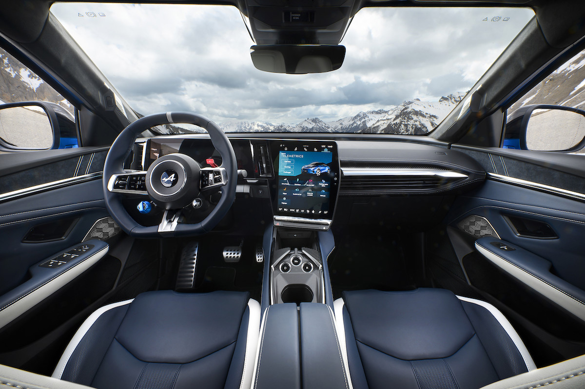 Alpine A390 interior design