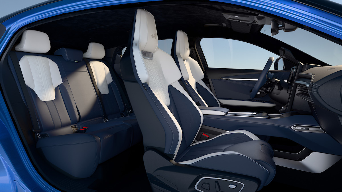 Alpine A390 interior