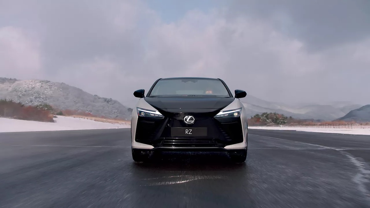 Lexus RZ autonomia