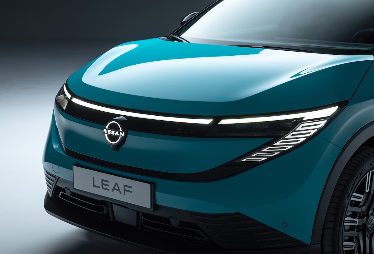 Novo Nissan Leaf assinatura luminosa frente