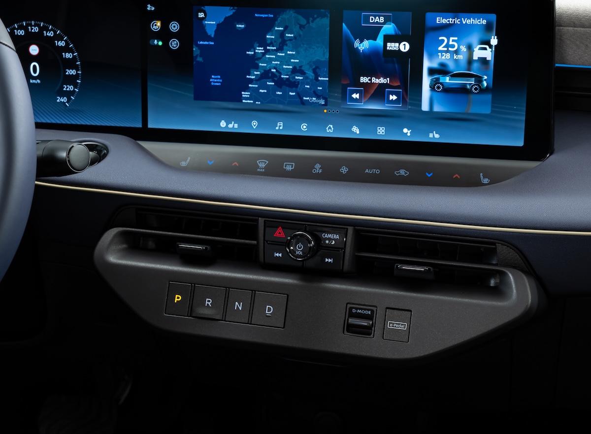 Novo Nissan Leaf entretenimento