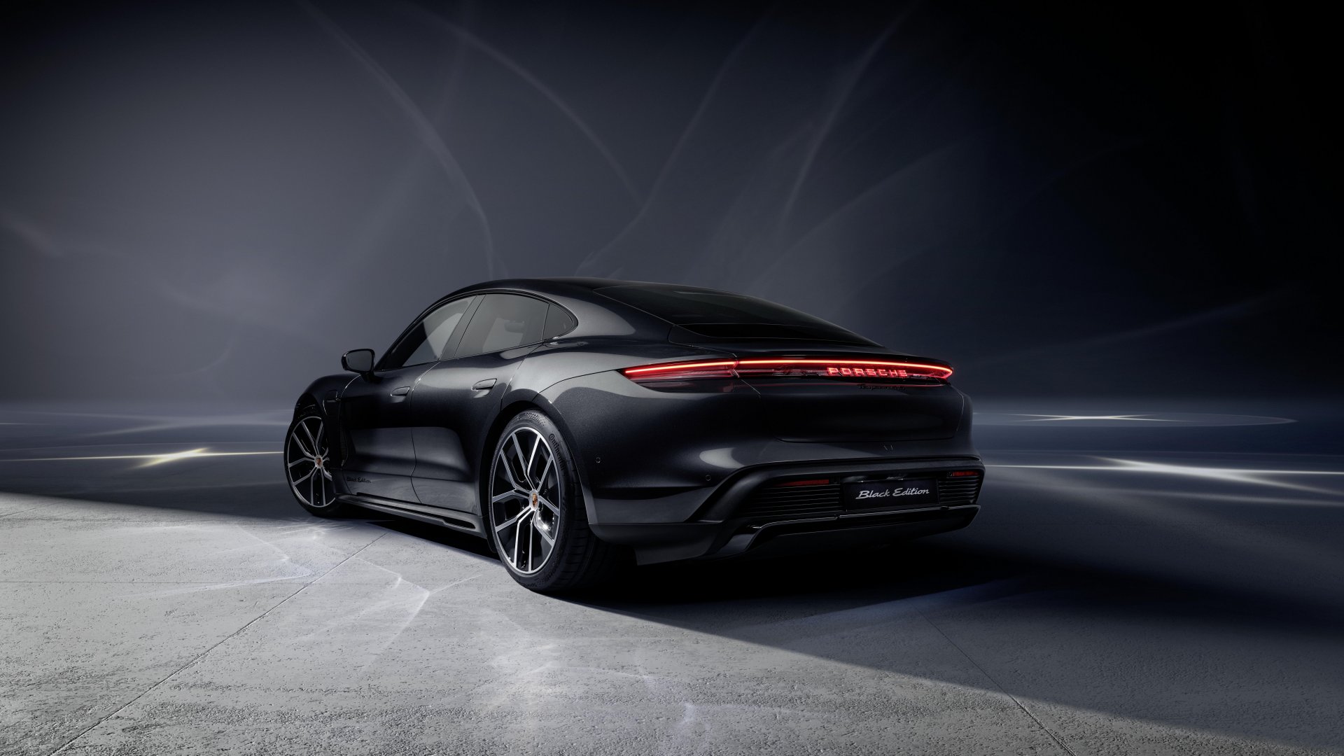 Novo Taycan Black Edition