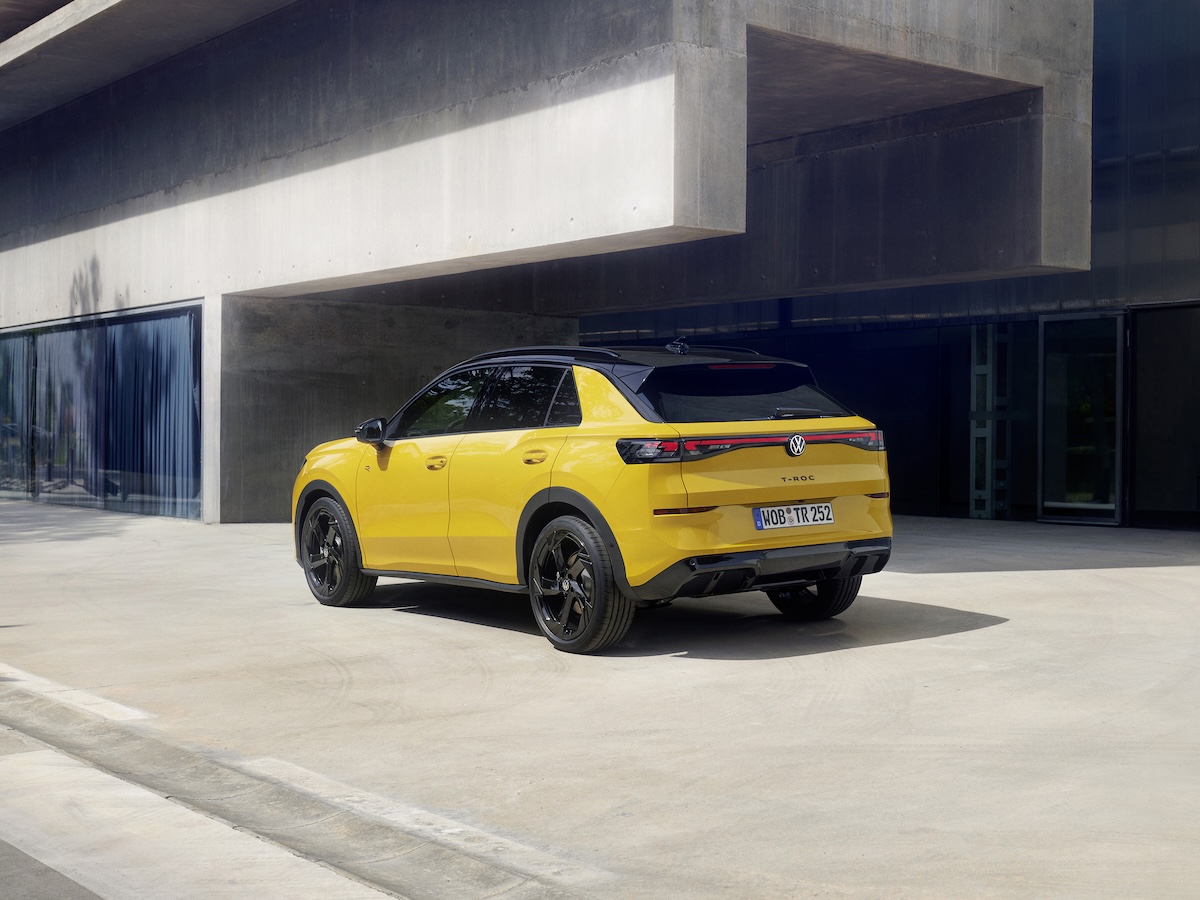 Novo Volkswagen T-Roc amarelo