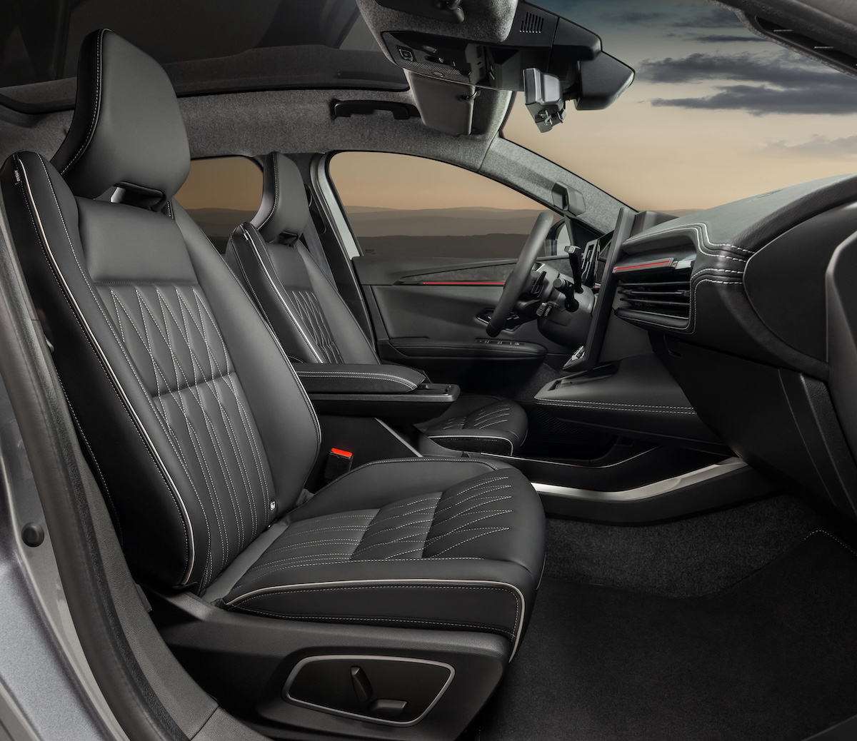 Novo Mitsubishi Eclipse Cross EV interior
