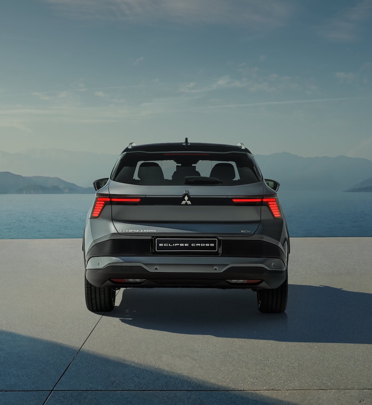 Novo Mitsubishi Eclipse Cross EV traseira