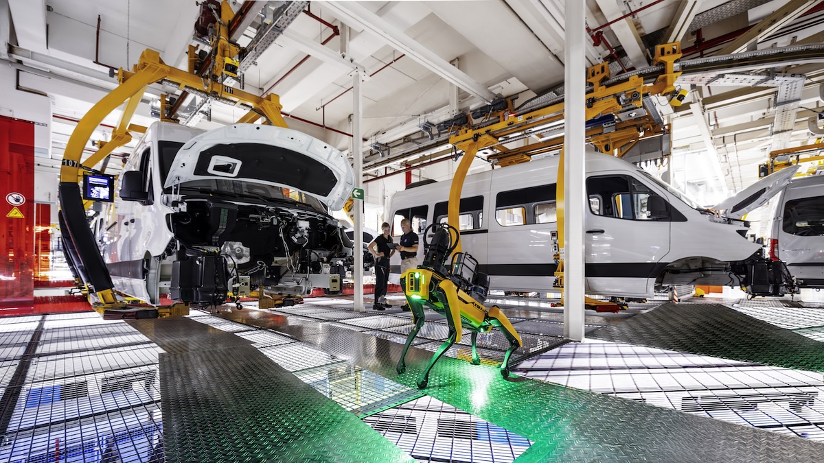 ca?o-robo fa?brica mercedes alemanha