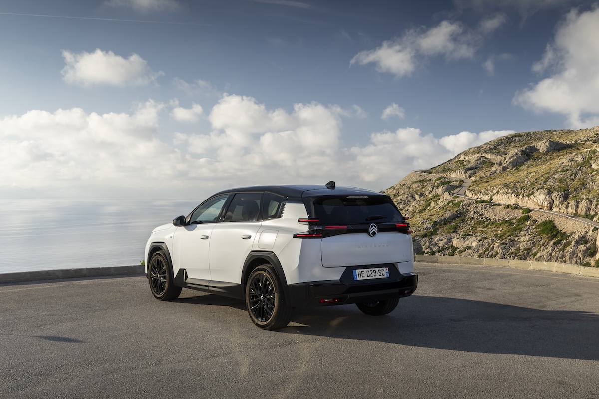 Citroen-C5-Aircross-PHEV-branco-lateral