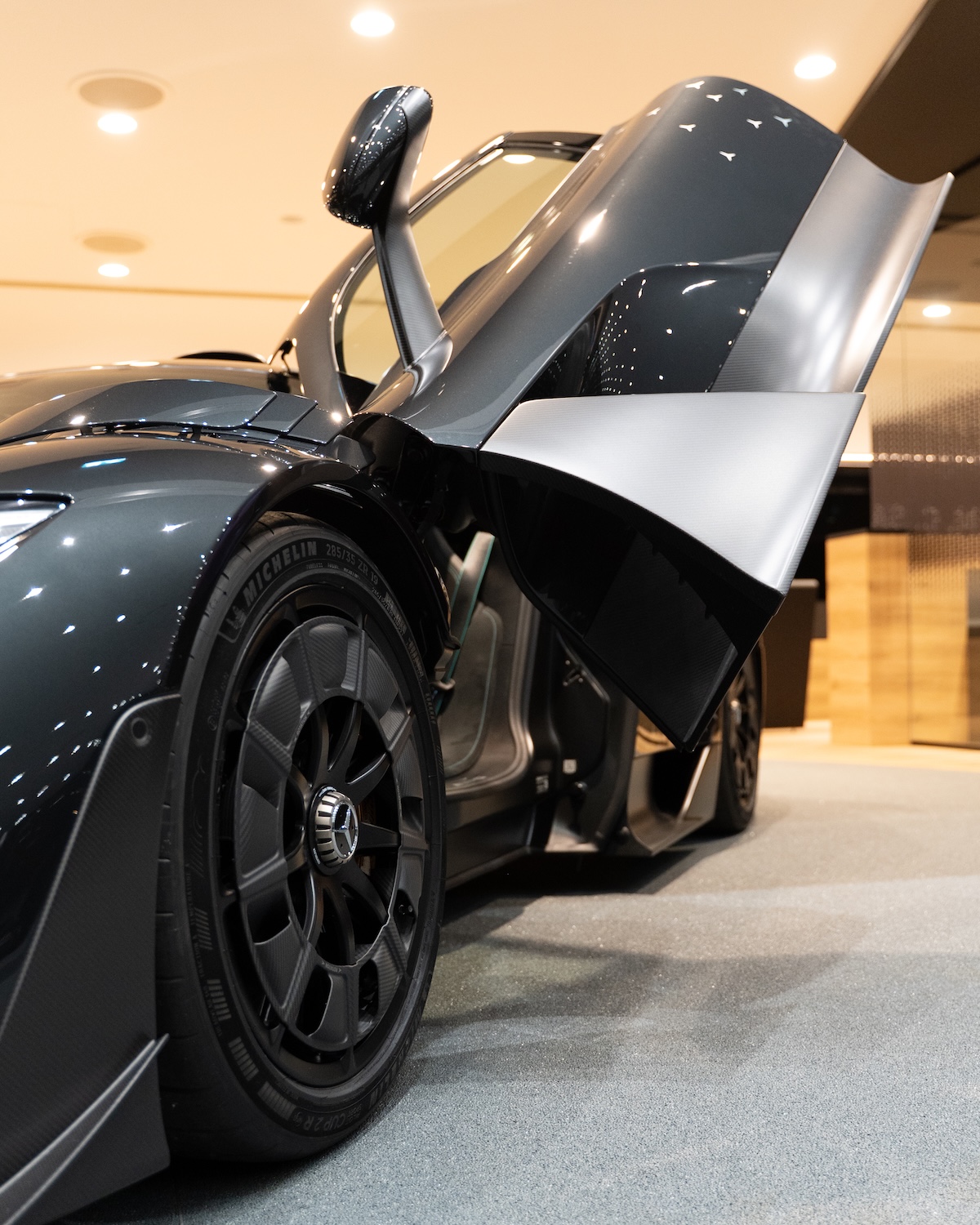 Mercedes-AMG One Soc Com C Santos Portugal portas gaivota