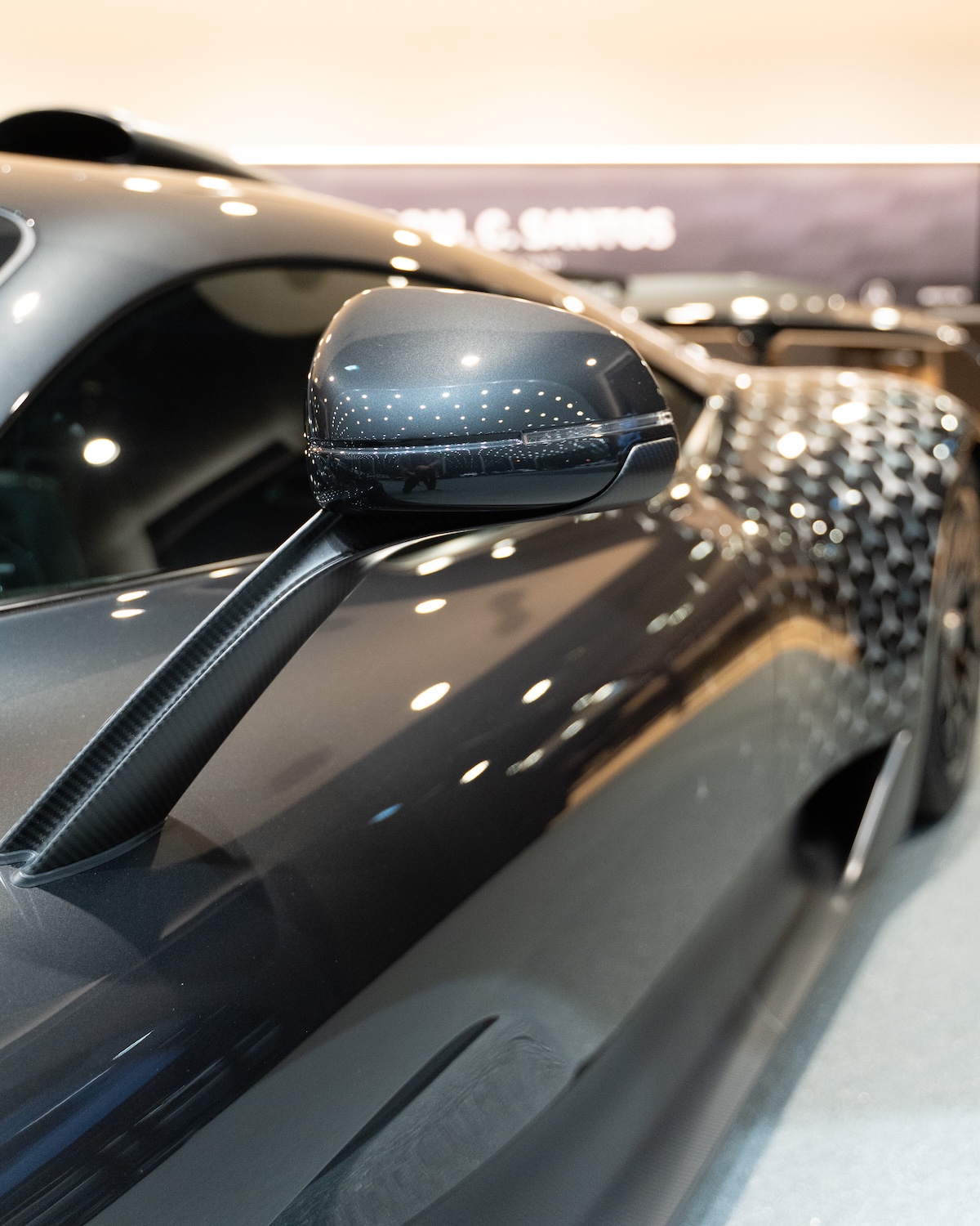 Mercedes-AMG One Soc Com C Santos Portugal retrovisor