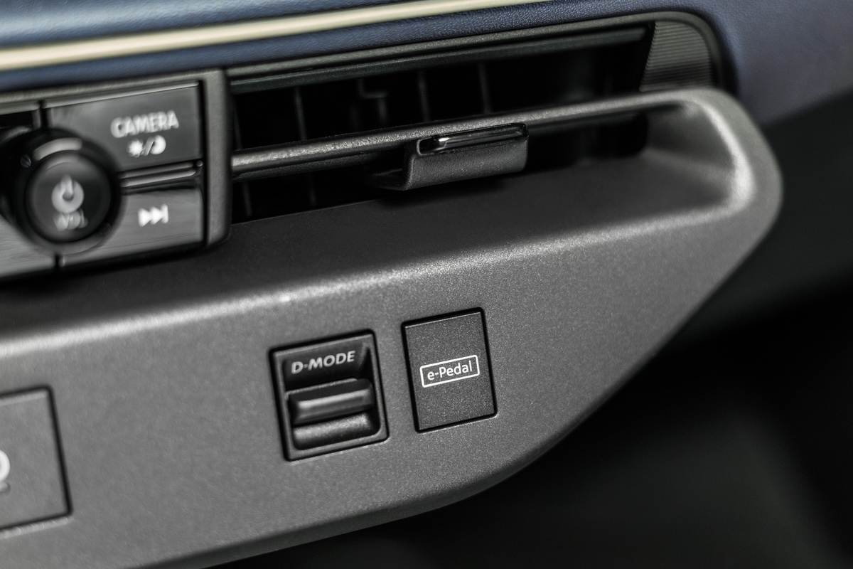 Novo-Nissan-LEAF-e-epedal