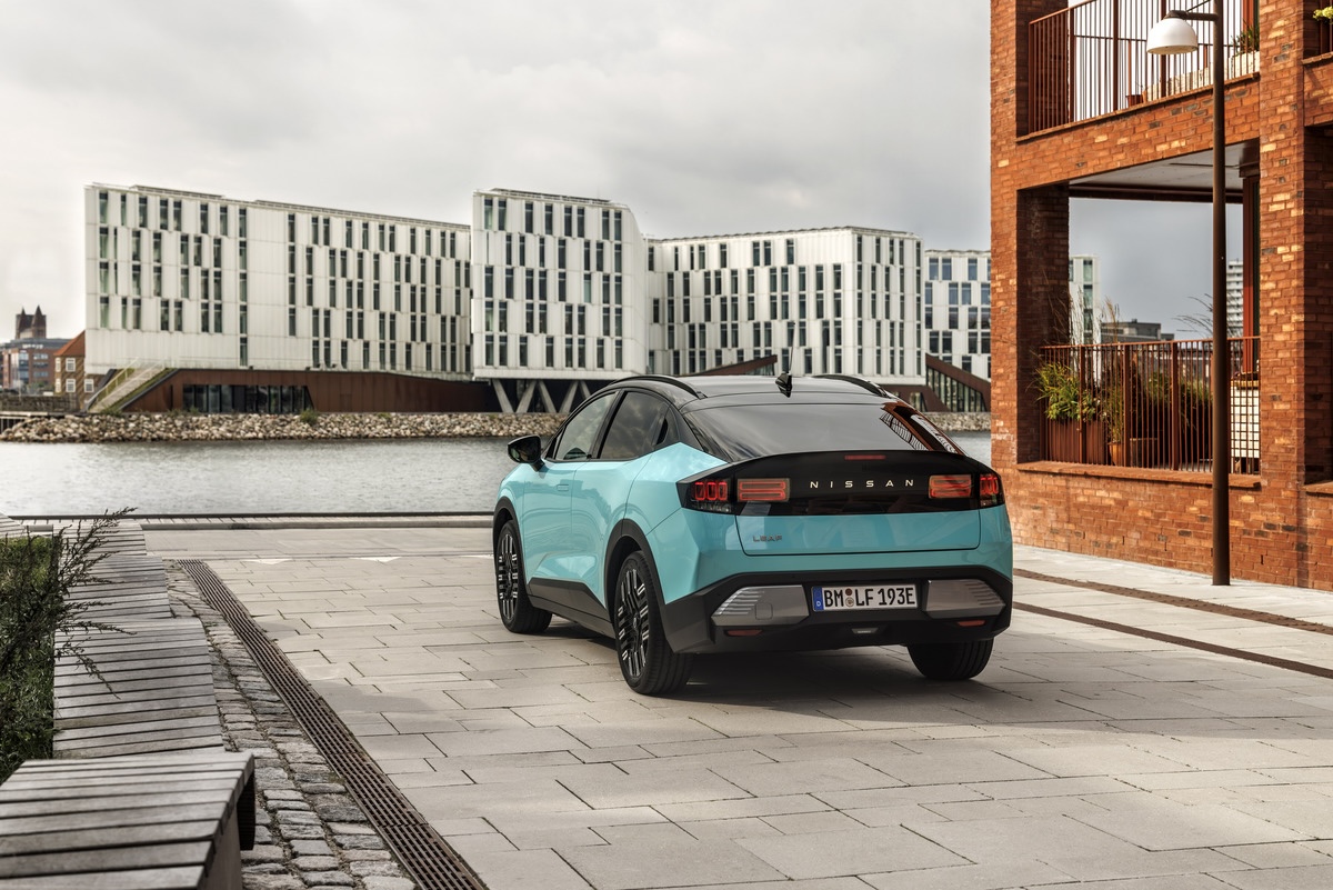 Novo-Nissan-LEAF-traseira